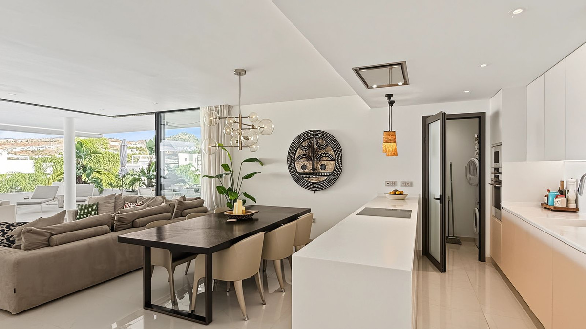 Appartement te koop in Estepona | 3 slaapkamers H5470435