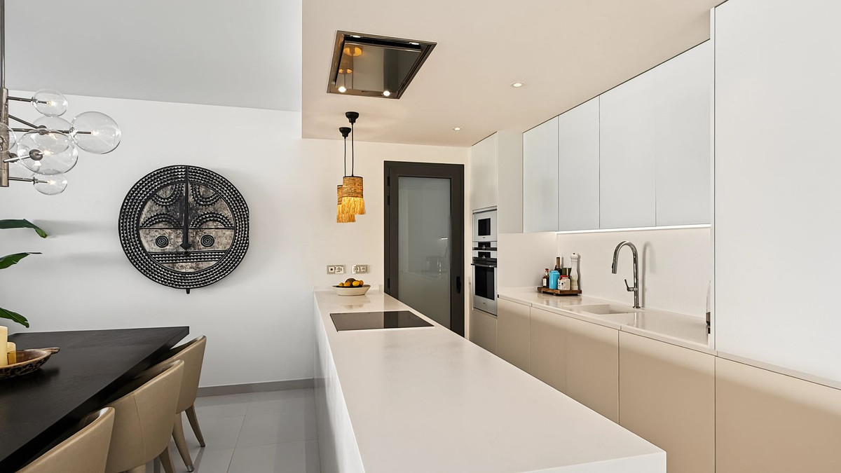 Appartement te koop in Estepona | 3 slaapkamers H5470435