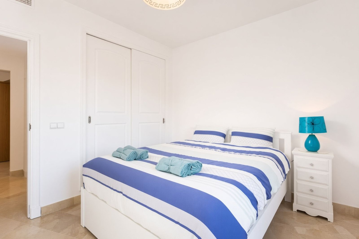 Appartement te koop in Estepona | 4 slaapkamers H5470447