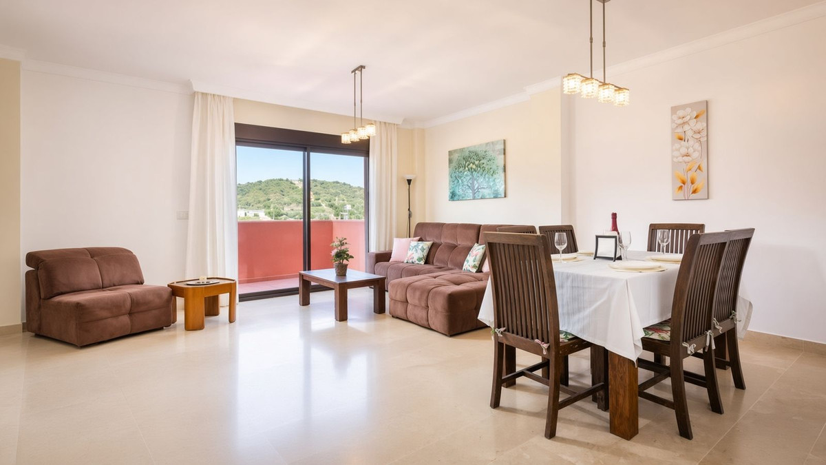 Appartement te koop in Estepona | 4 slaapkamers H5470447