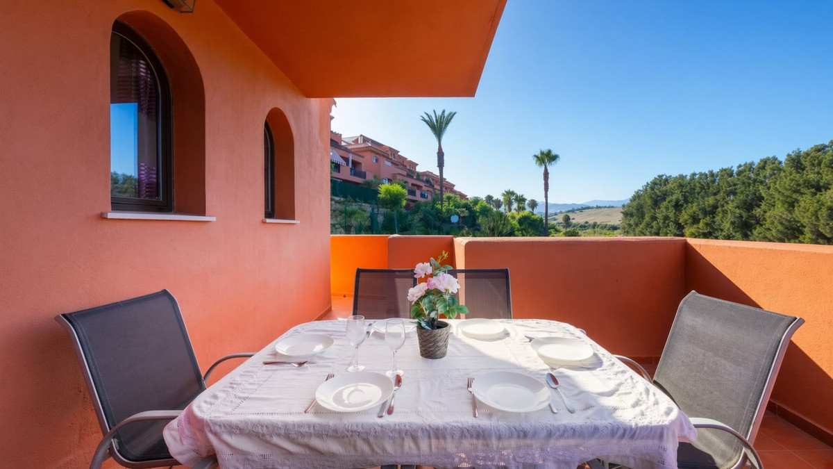 Appartement te koop in Estepona | 4 slaapkamers H5470447