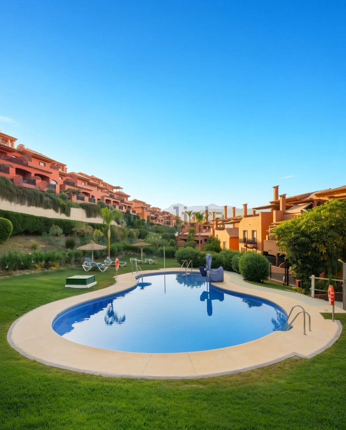 Appartement te koop in Estepona | 4 slaapkamers H5470447