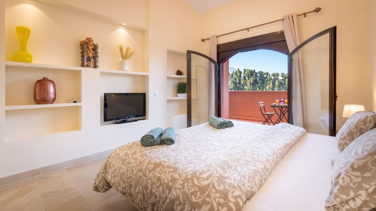 Appartement te koop in Estepona | 4 slaapkamers H5470447