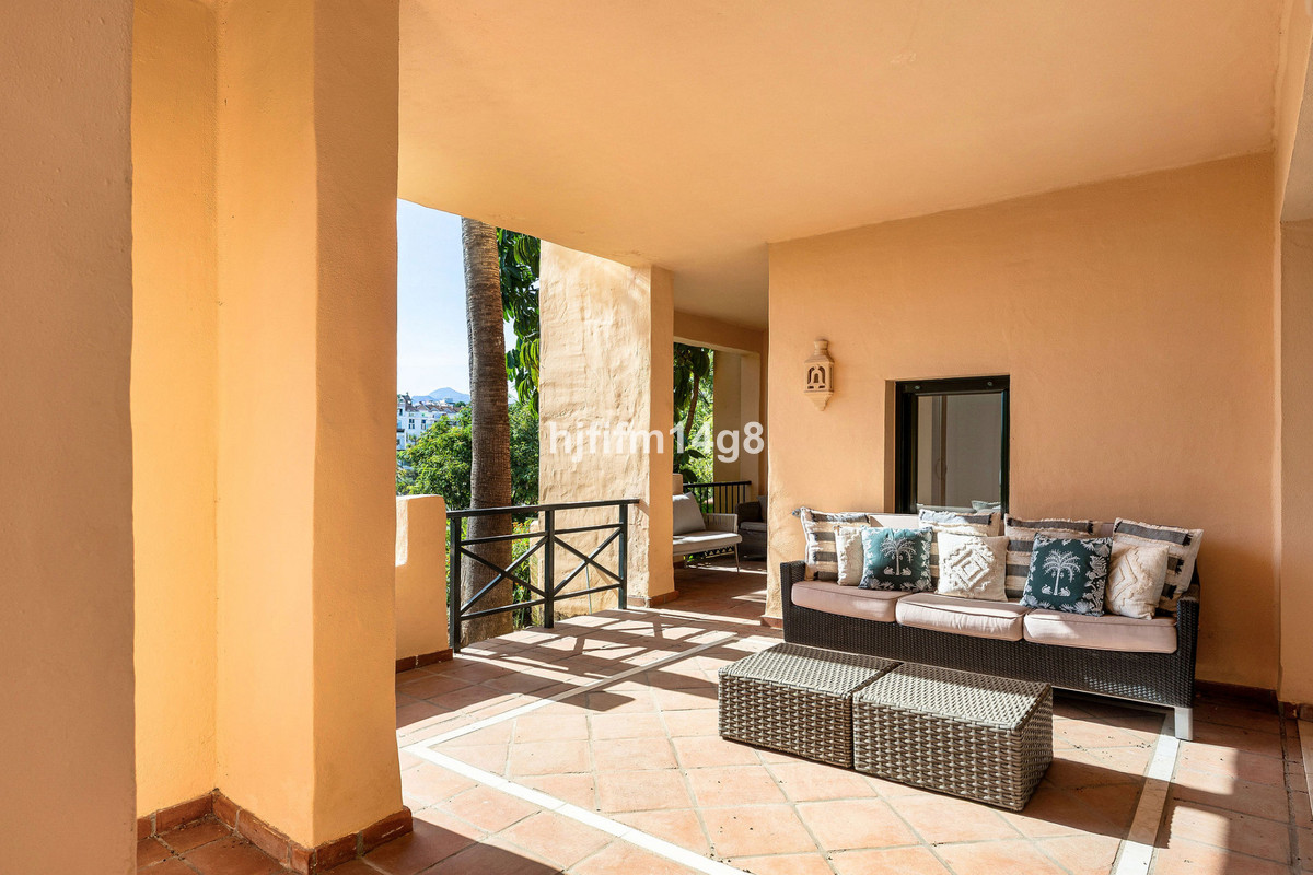 Appartement te koop in Estepona | 3 slaapkamers H5471506