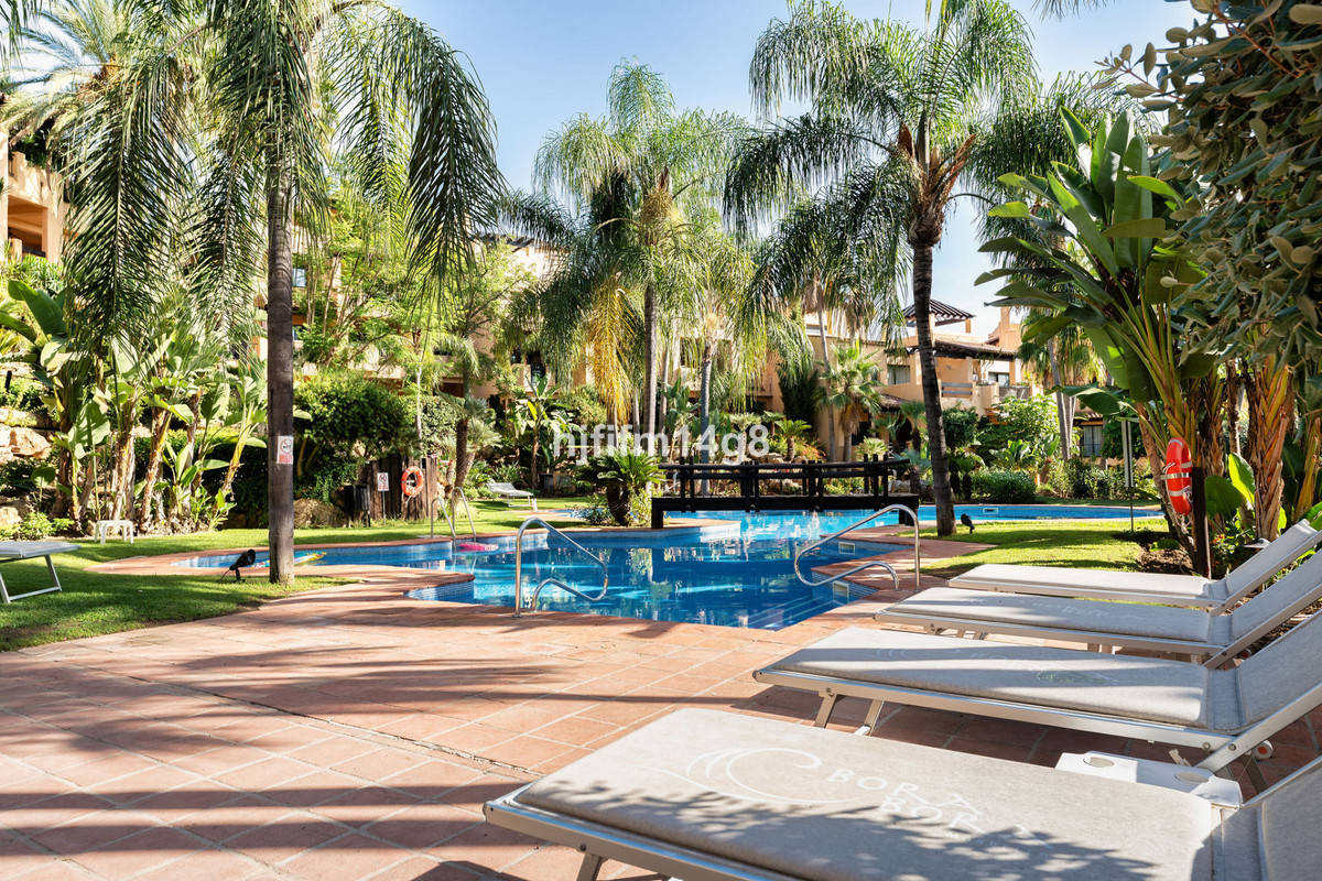 Appartement te koop in Estepona | 3 slaapkamers H5471506