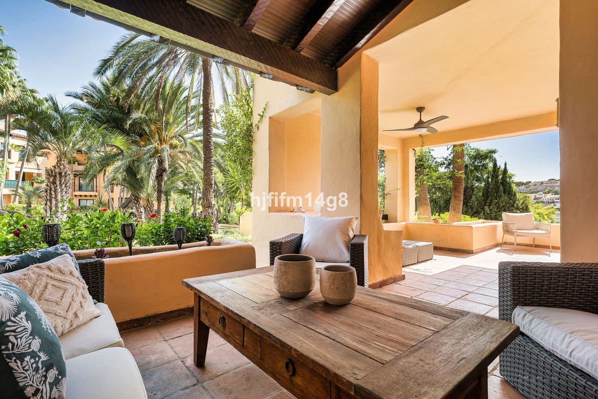 Appartement te koop in Estepona | 3 slaapkamers H5471506