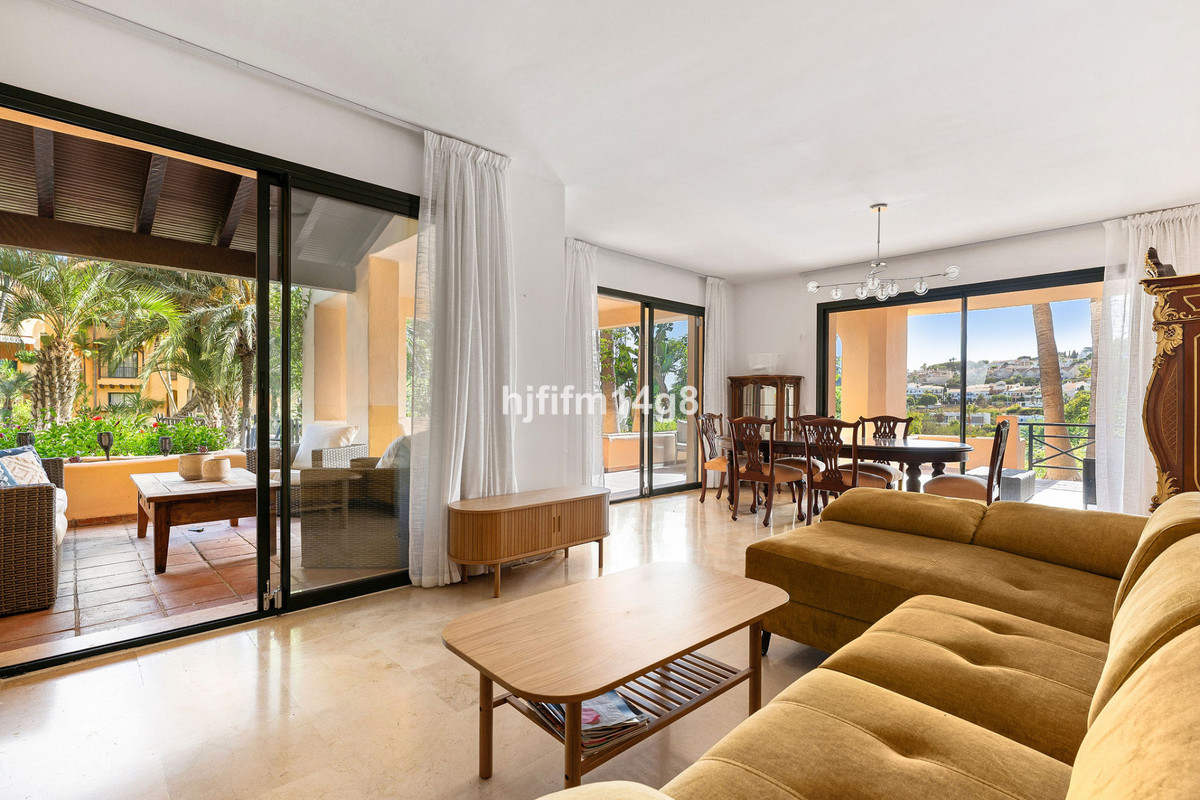 Appartement te koop in Estepona | 3 slaapkamers H5471506