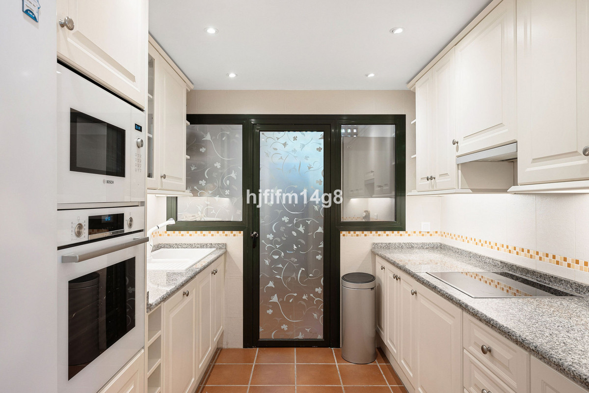 Appartement te koop in Estepona | 3 slaapkamers H5471506