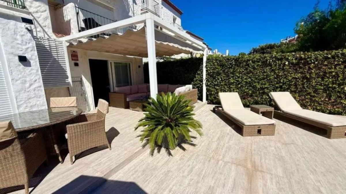 Appartement te koop in Estepona | 2 slaapkamers H5471881