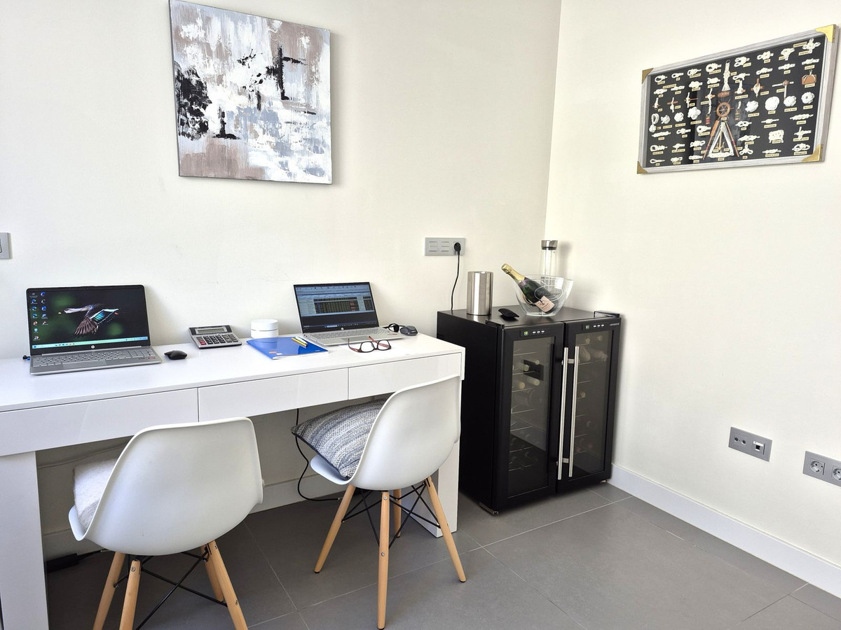 Appartement te koop in Estepona | 3 slaapkamers H5472520