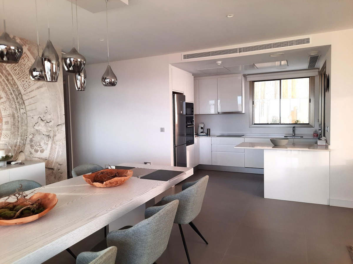 Appartement te koop in Estepona | 3 slaapkamers H5472520