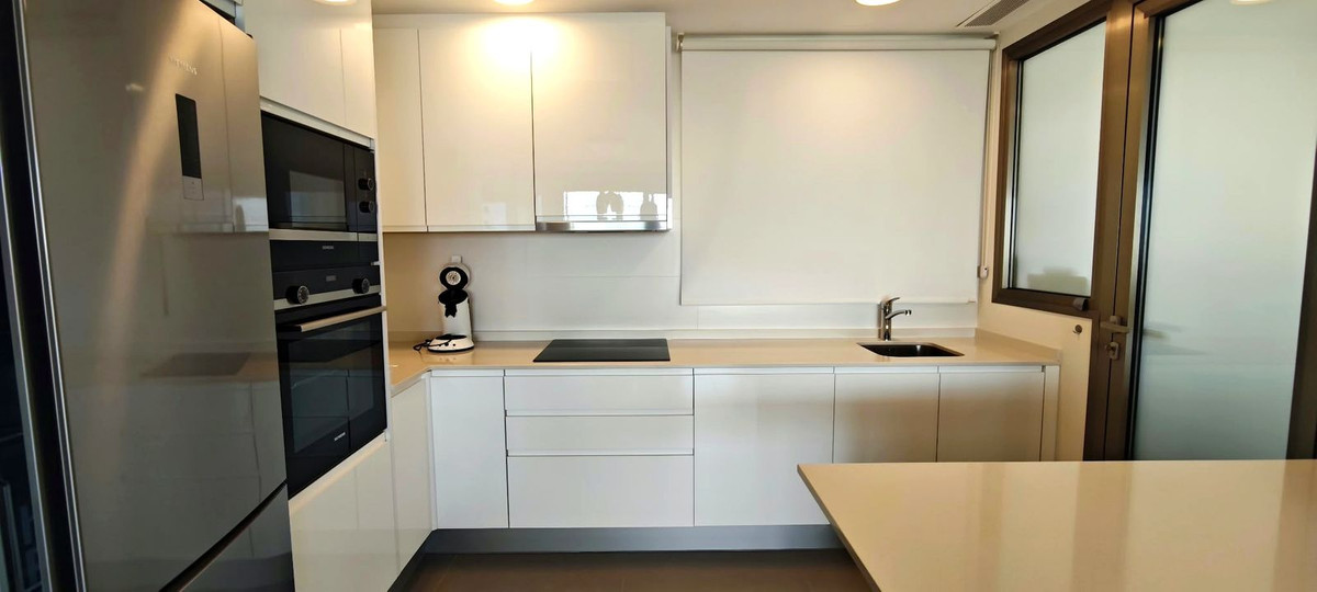 Appartement te koop in Estepona | 3 slaapkamers H5472520
