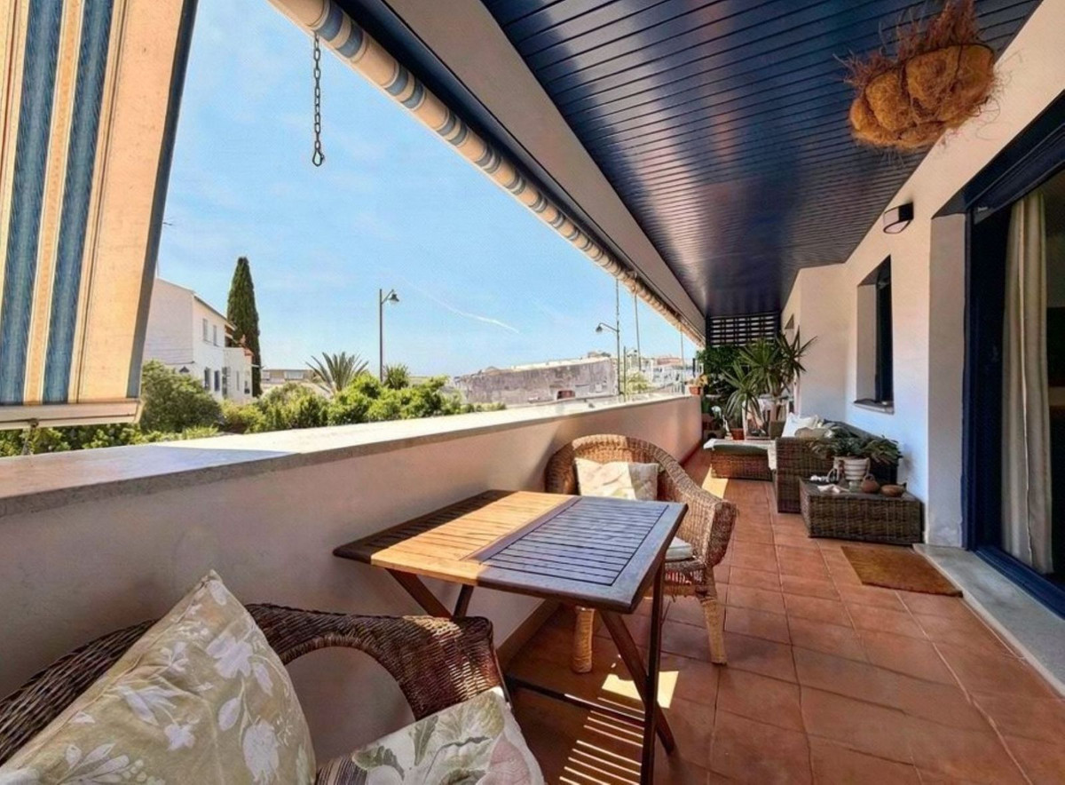 Appartement te koop in Estepona | 3 slaapkamers H5477239