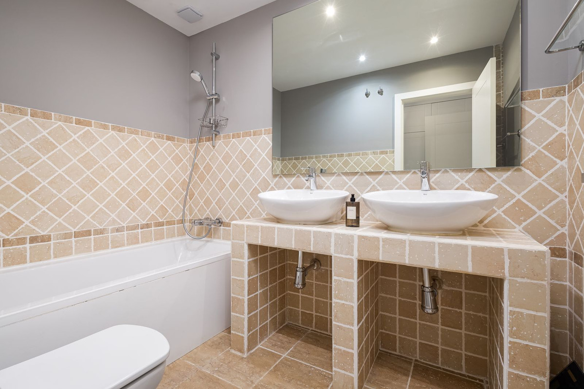 Appartement te koop in Estepona | 2 slaapkamers H5477392