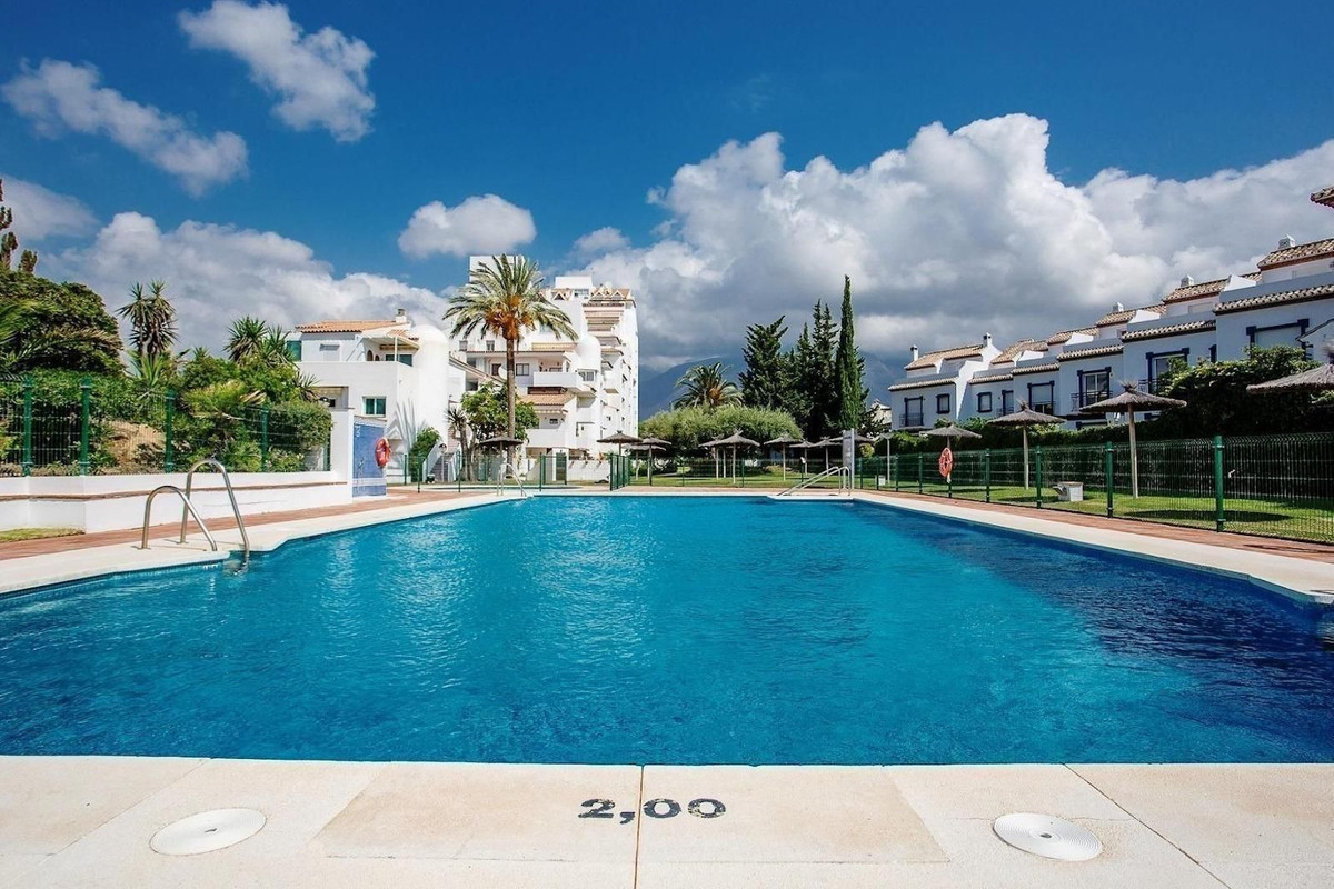 Appartement te koop in Estepona | 3 slaapkamers H5477398