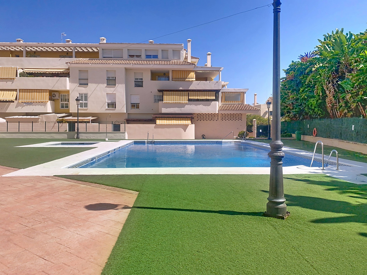 Appartement te koop in Estepona | 2 slaapkamers H5477503