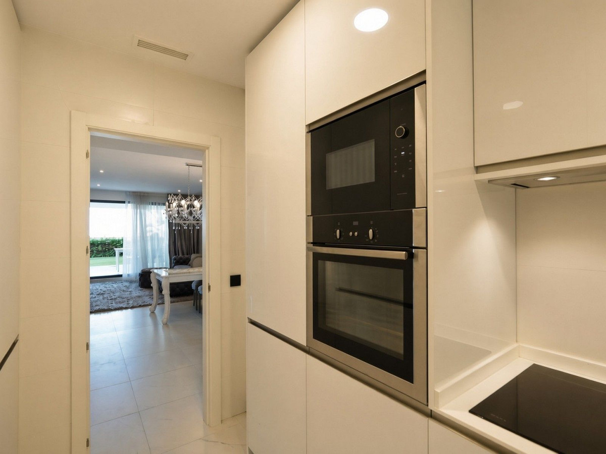 Appartement te koop in Estepona | 2 slaapkamers H5478862