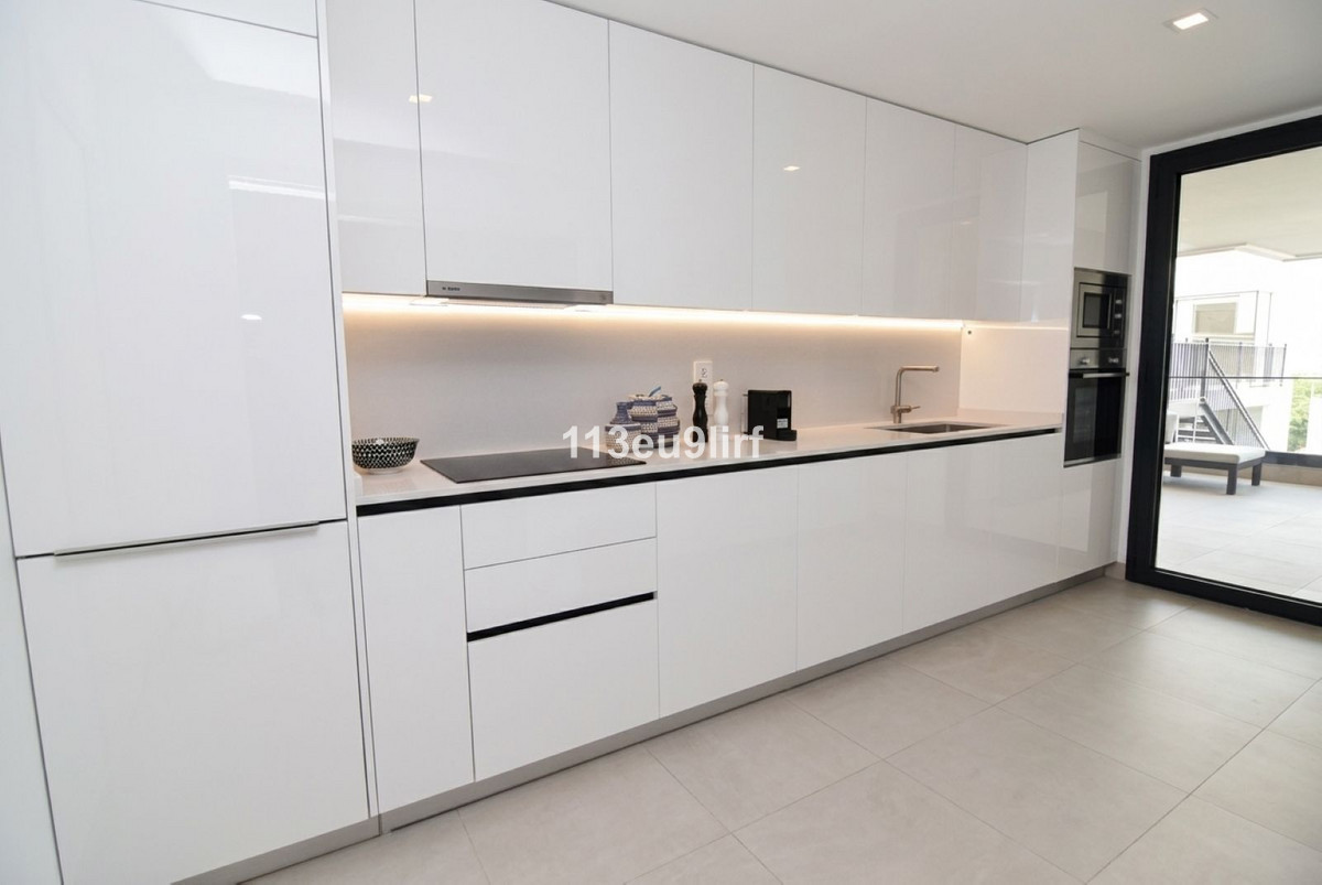 Appartement te koop in Estepona | 3 slaapkamers H5479933