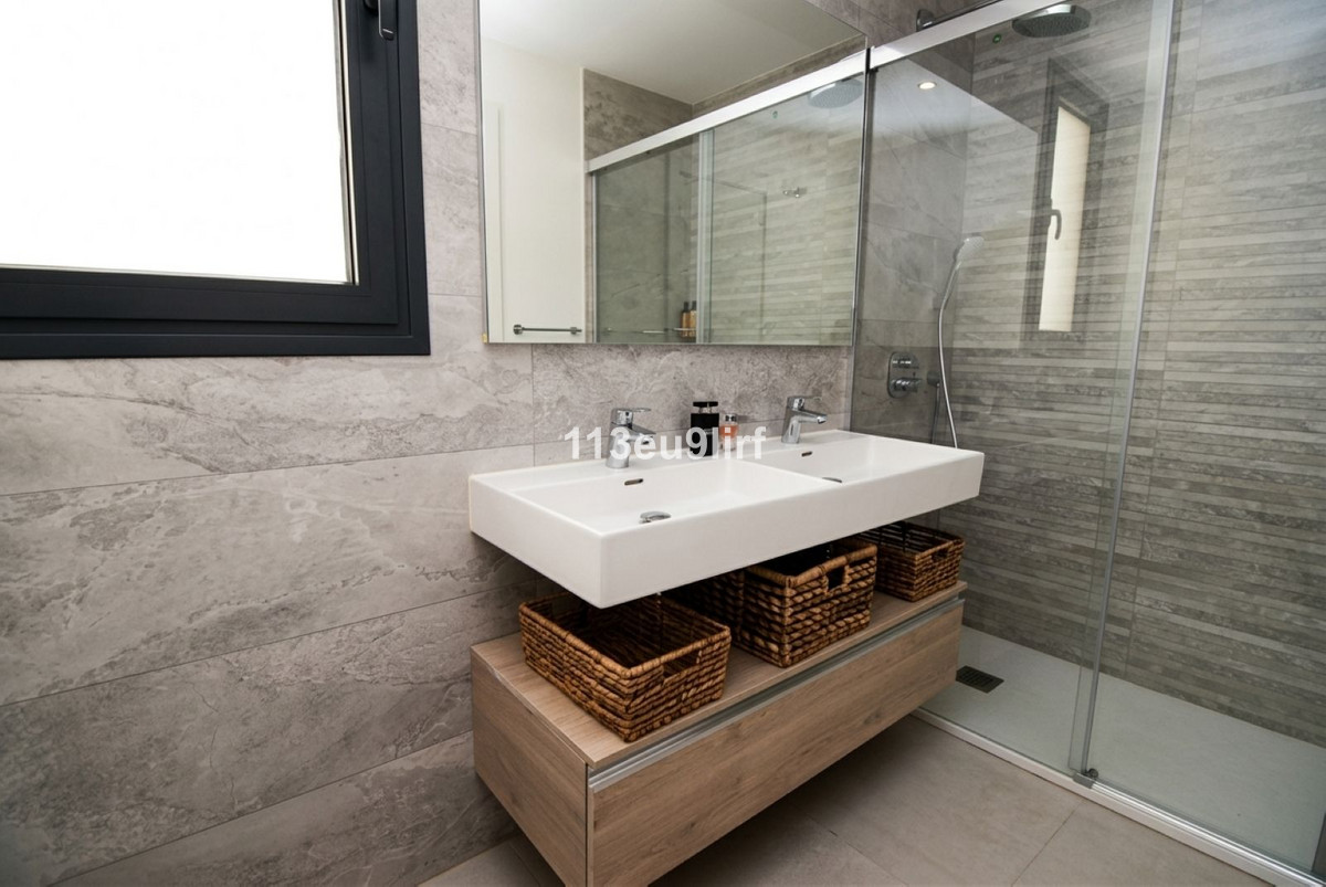 Appartement te koop in Estepona | 3 slaapkamers H5479933