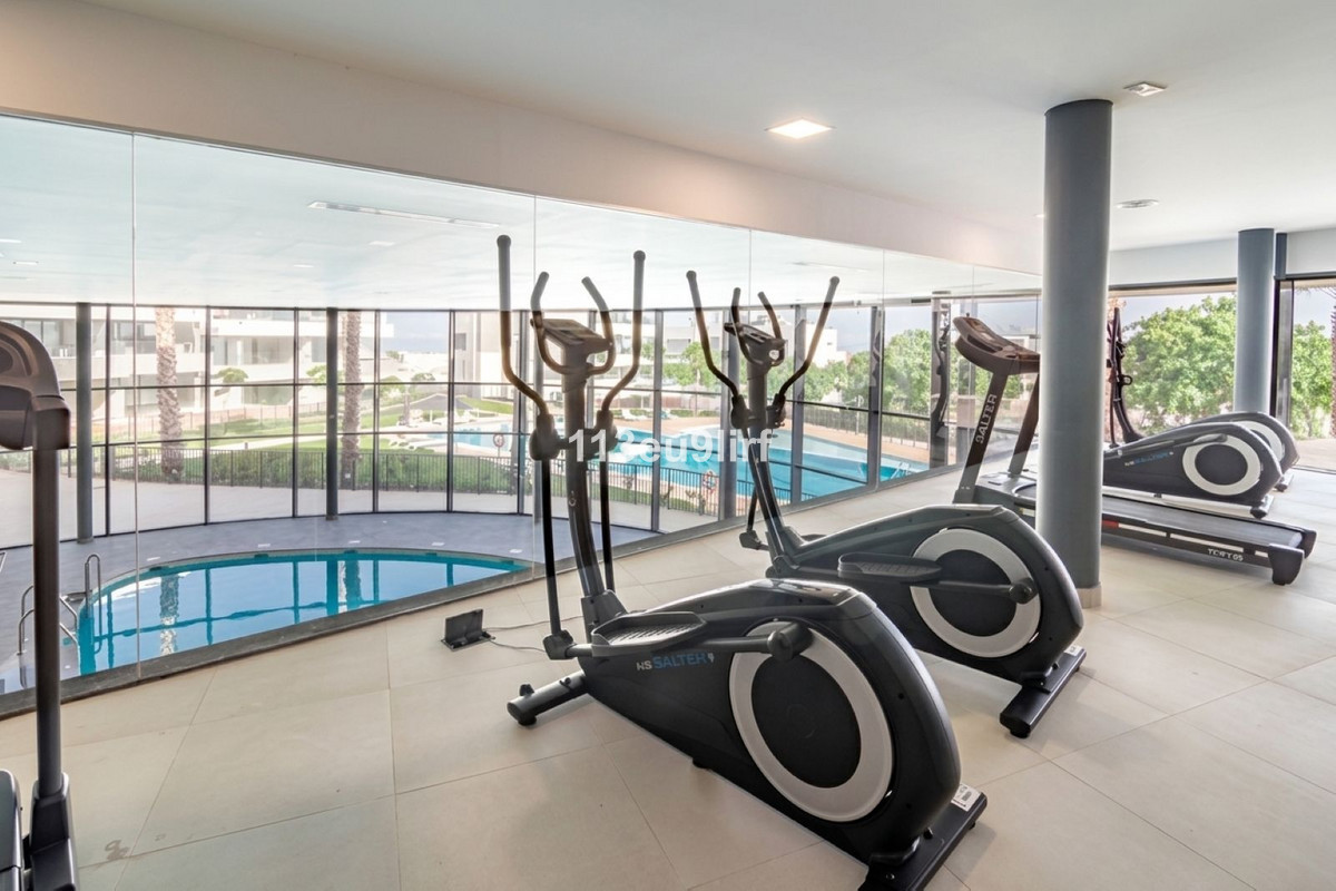 Appartement te koop in Estepona | 3 slaapkamers H5479933