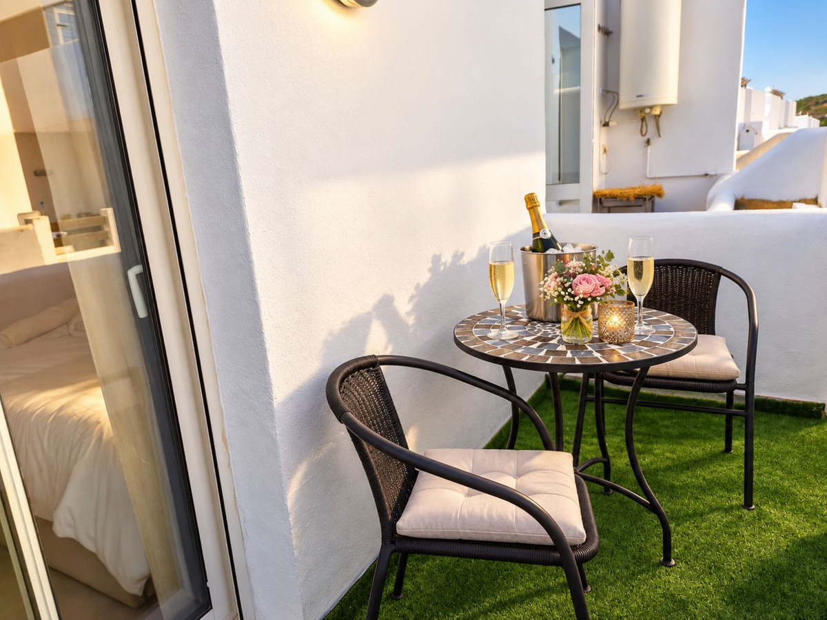 Penthouse te koop in Estepona | 2 slaapkamers H5480578