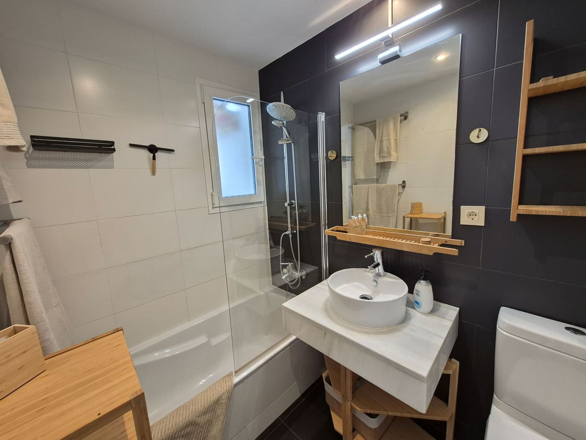 Penthouse te koop in Estepona | 2 slaapkamers H5480578