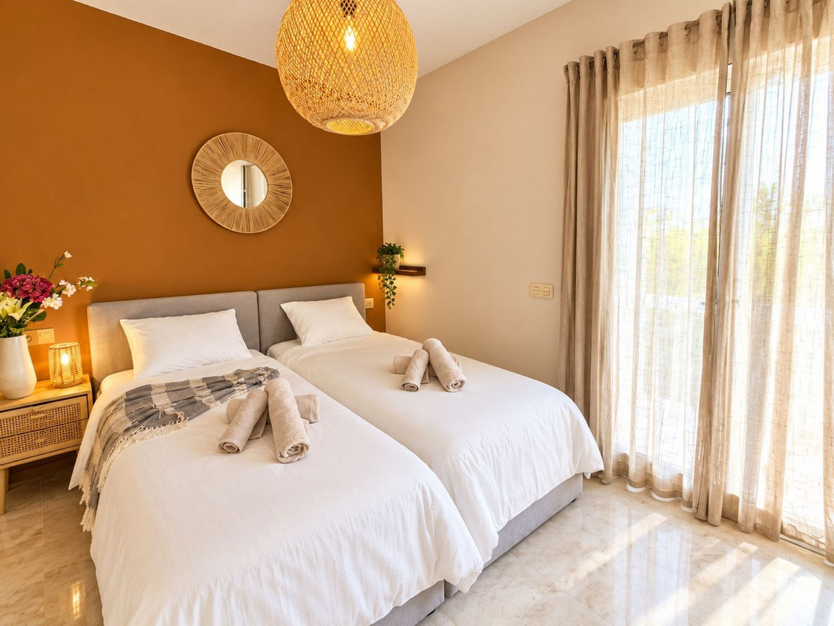 Penthouse te koop in Estepona | 2 slaapkamers H5480578