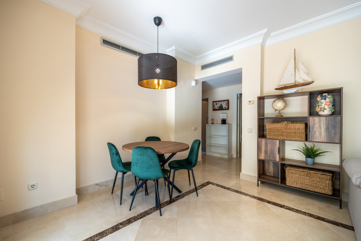 Appartement te koop in Estepona | 2 slaapkamers H5481028