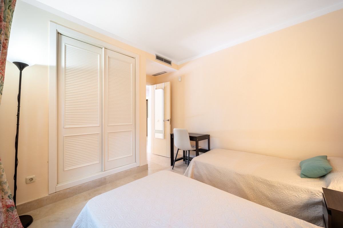 Appartement te koop in Estepona | 2 slaapkamers H5481028