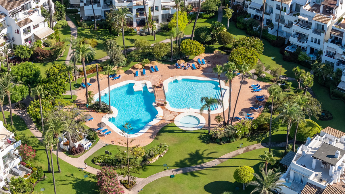 Appartement te koop in Estepona | 2 slaapkamers H5481028