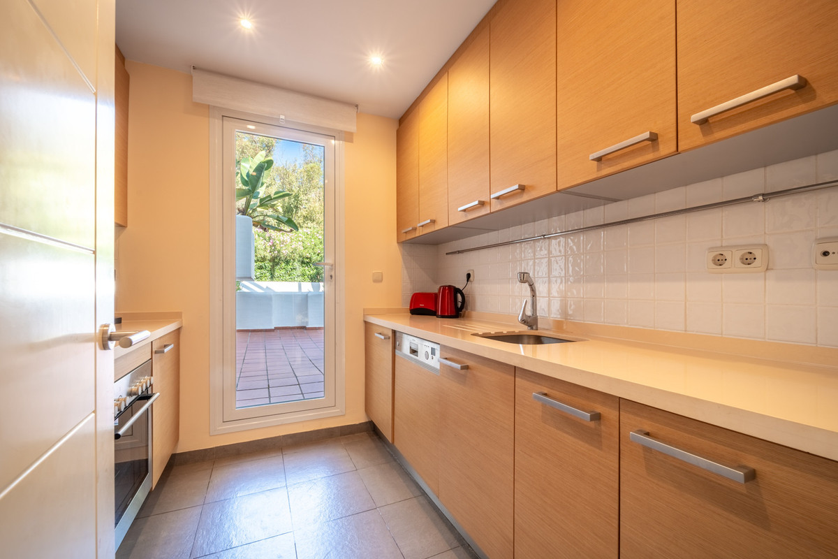 Appartement te koop in Estepona | 2 slaapkamers H5481028