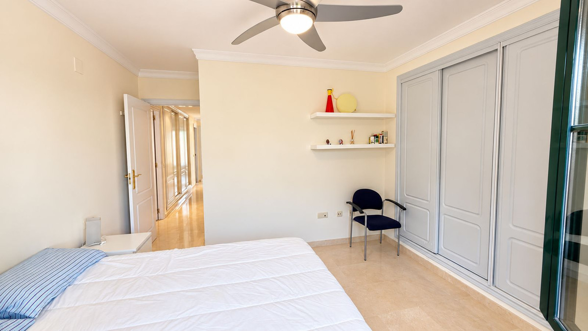 Appartement te koop in Estepona | 3 slaapkamers H5481475