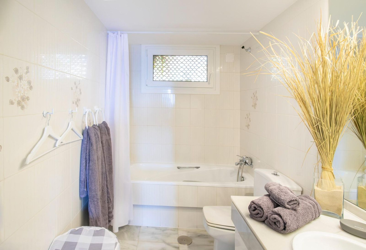 Appartement te koop in Estepona | 2 slaapkamers H5481556