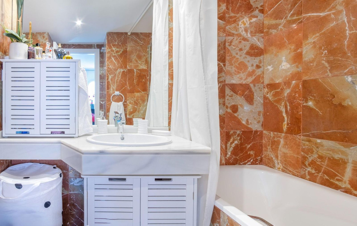 Appartement te koop in Estepona | 2 slaapkamers H5481556