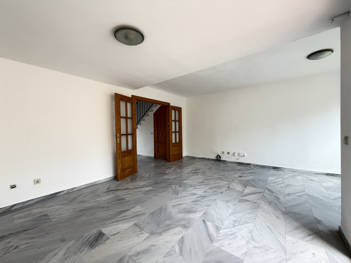 Duplex te koop in Estepona | 3 slaapkamers H5481880