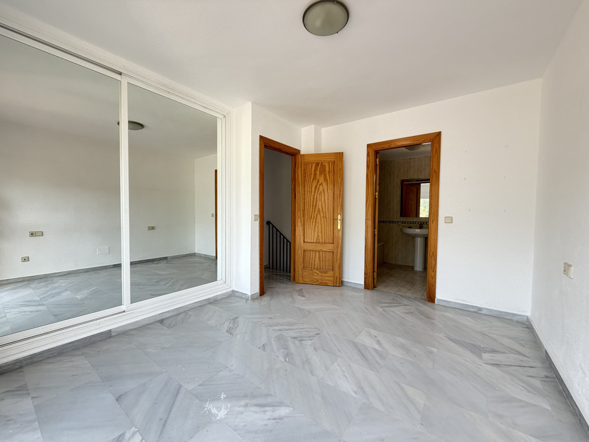 Duplex te koop in Estepona | 3 slaapkamers H5481880