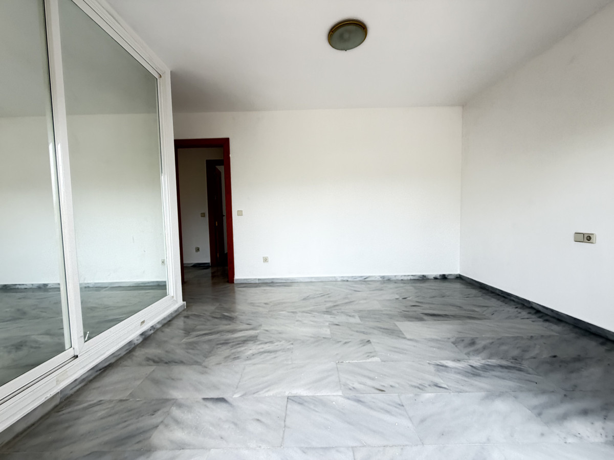Duplex te koop in Estepona | 3 slaapkamers H5481880