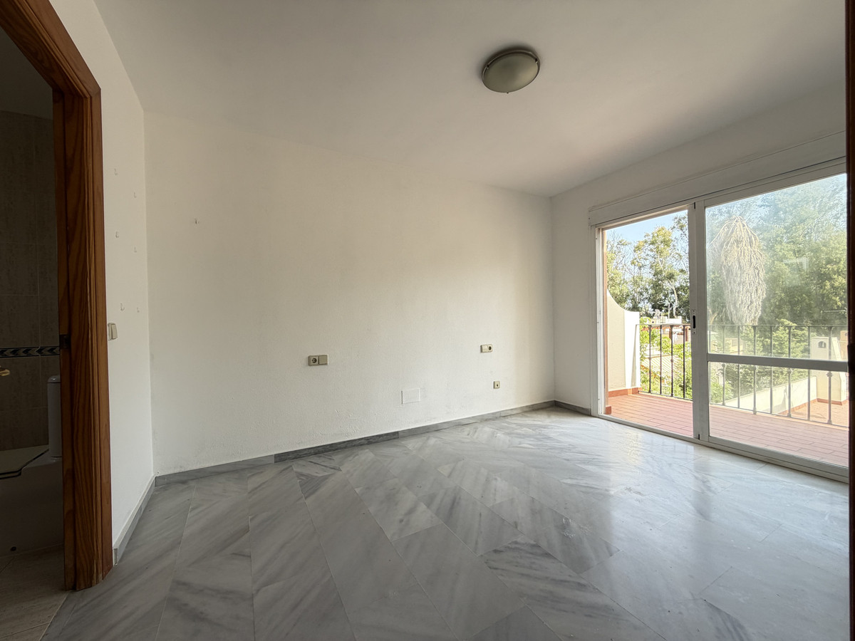 Duplex te koop in Estepona | 3 slaapkamers H5481880