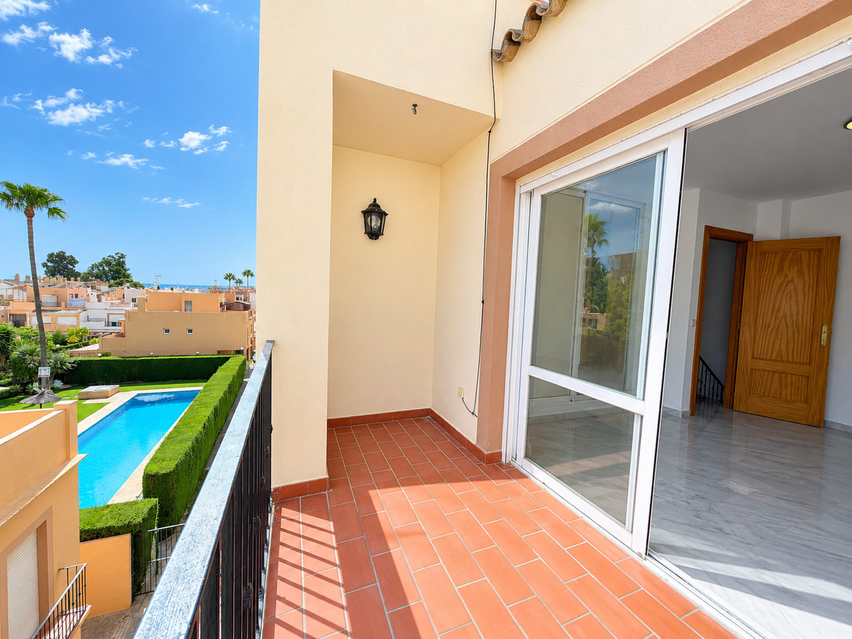 Duplex te koop in Estepona | 3 slaapkamers H5481880