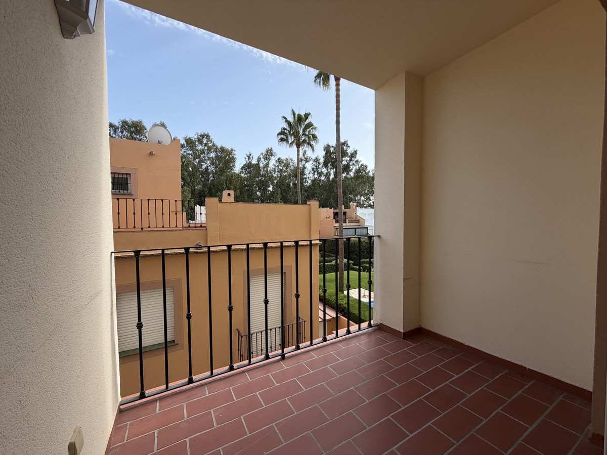 Duplex te koop in Estepona | 3 slaapkamers H5481880