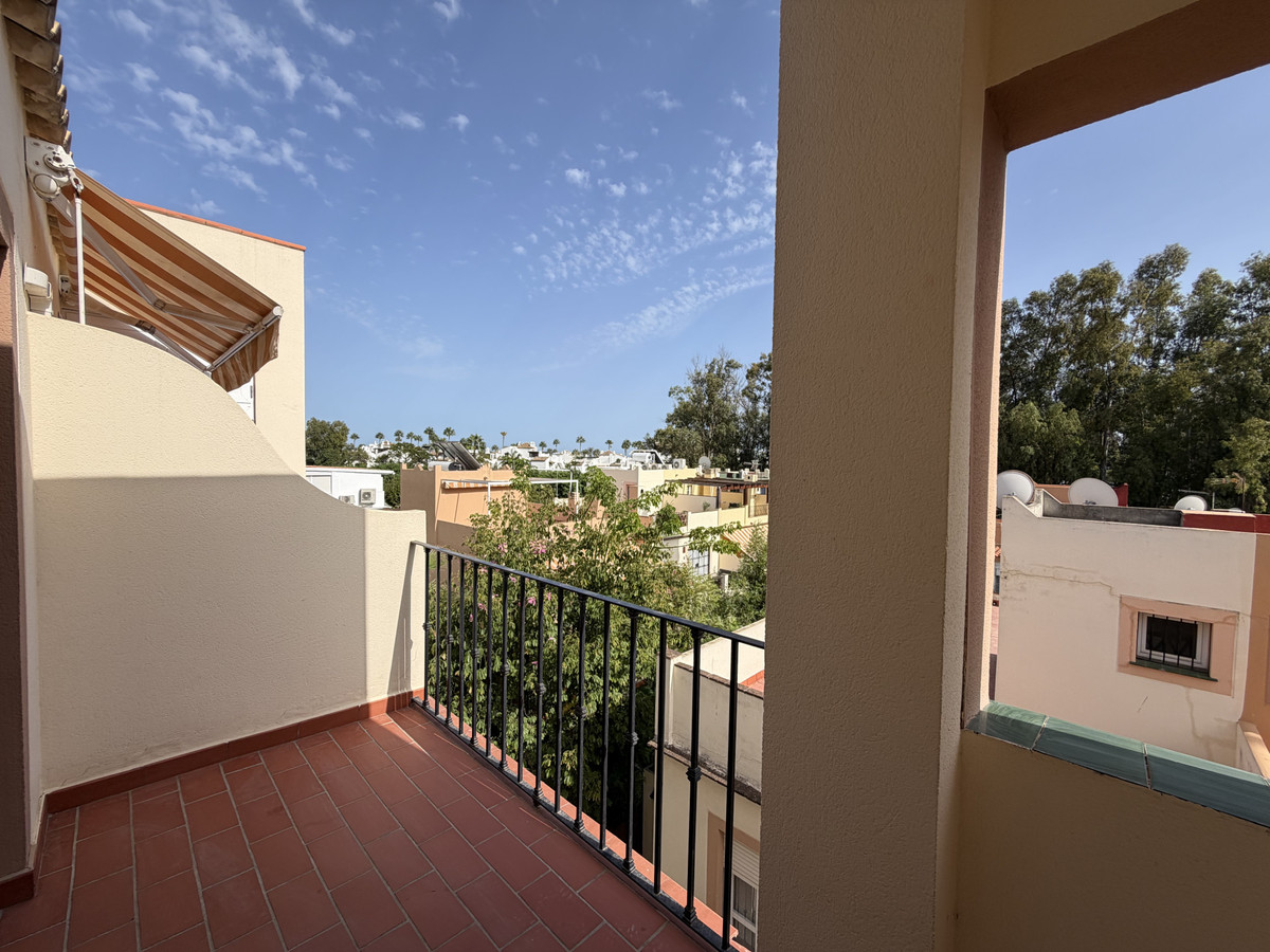 Duplex te koop in Estepona | 3 slaapkamers H5481880