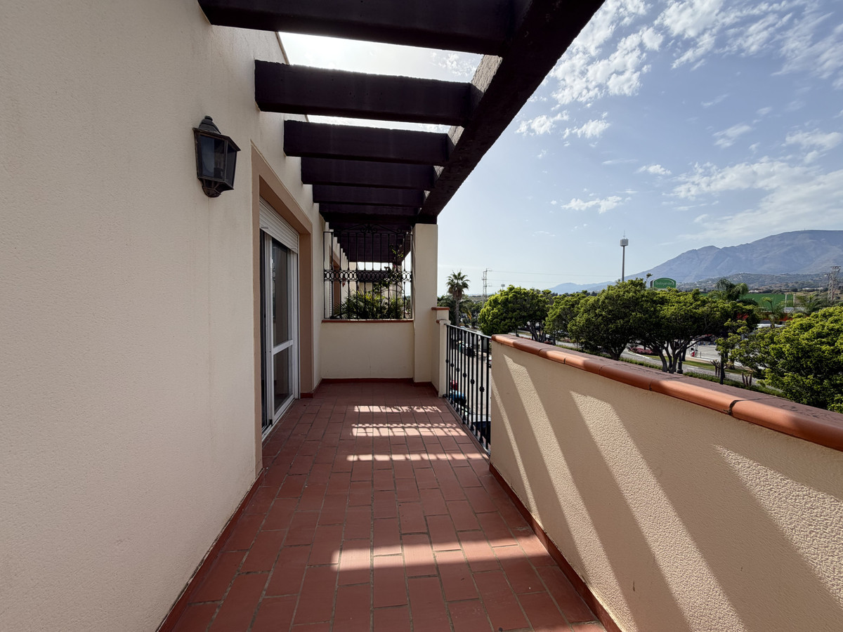 Duplex te koop in Estepona | 3 slaapkamers H5481880