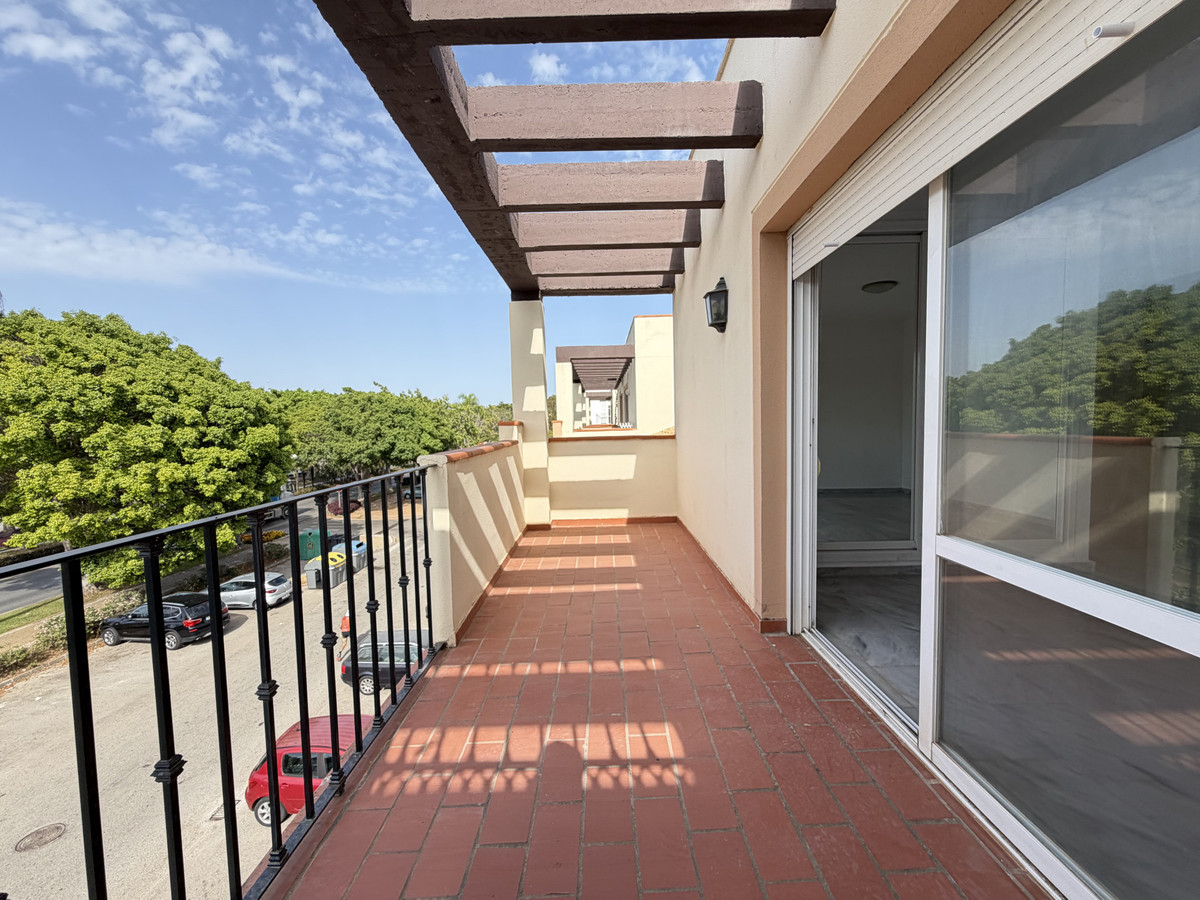 Duplex te koop in Estepona | 3 slaapkamers H5481880
