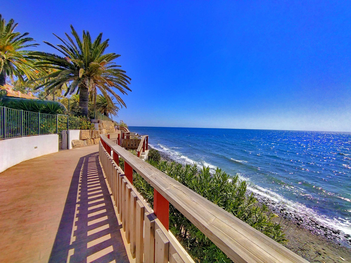 Duplex te koop in Estepona | 3 slaapkamers H5481880
