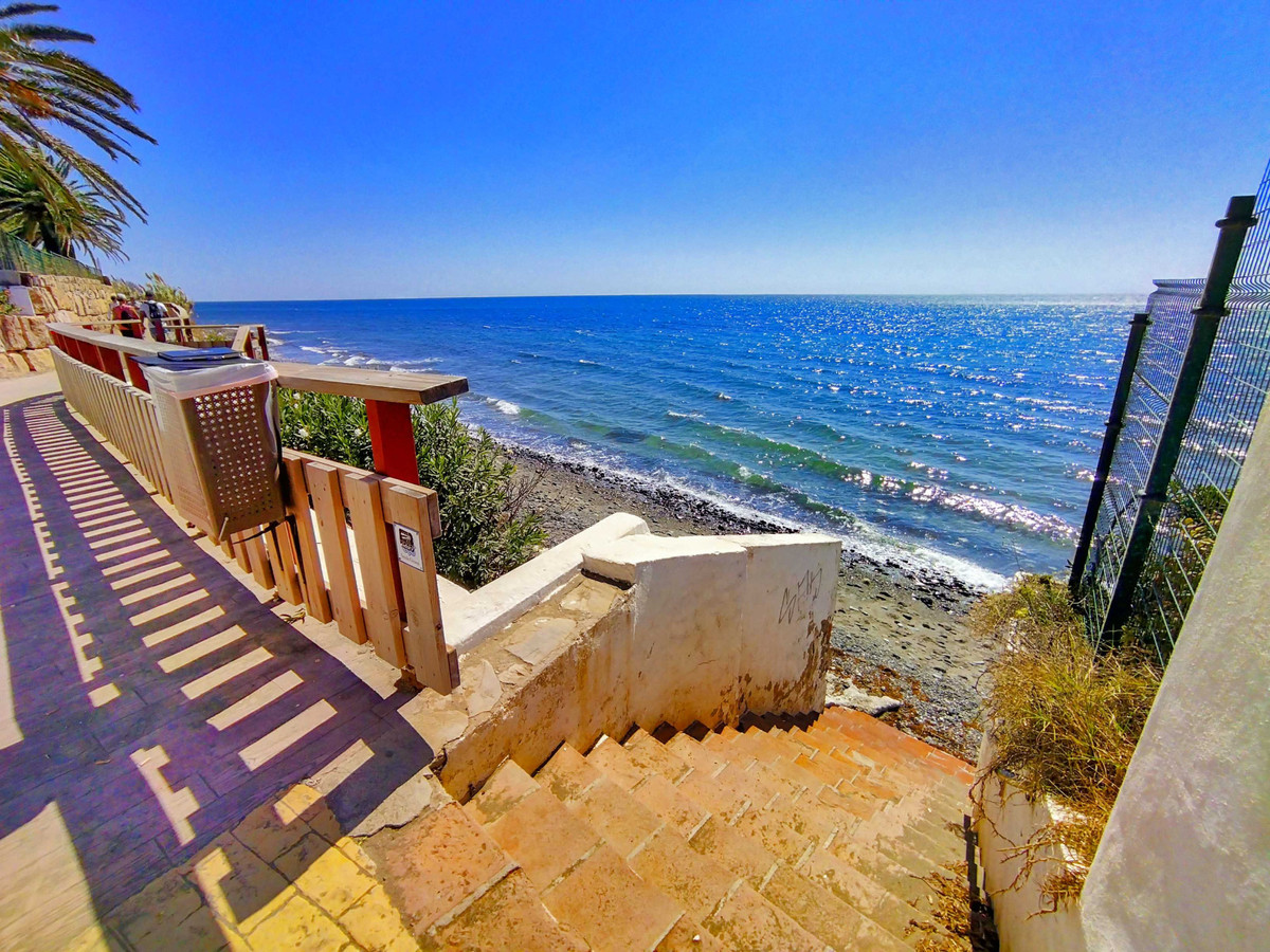 Duplex te koop in Estepona | 3 slaapkamers H5481880