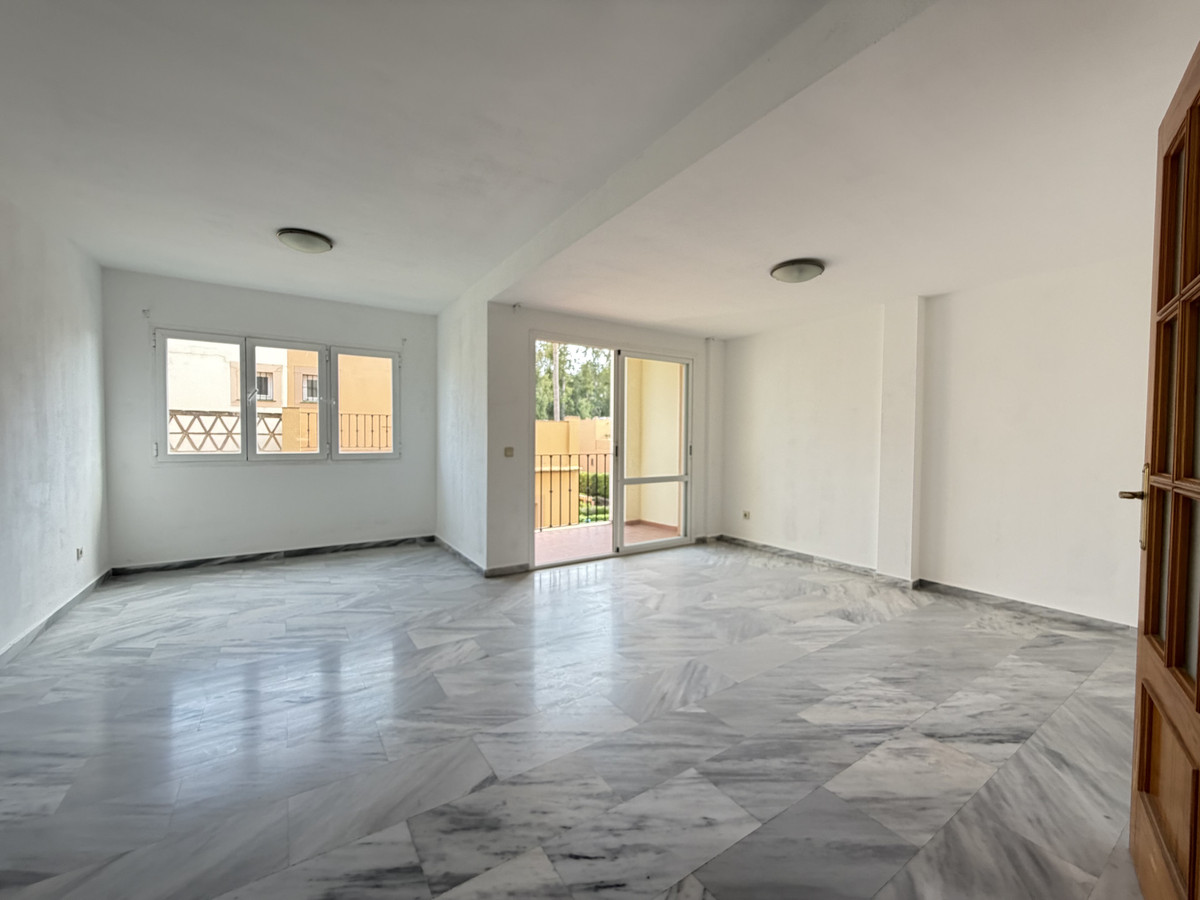 Duplex te koop in Estepona | 3 slaapkamers H5481880