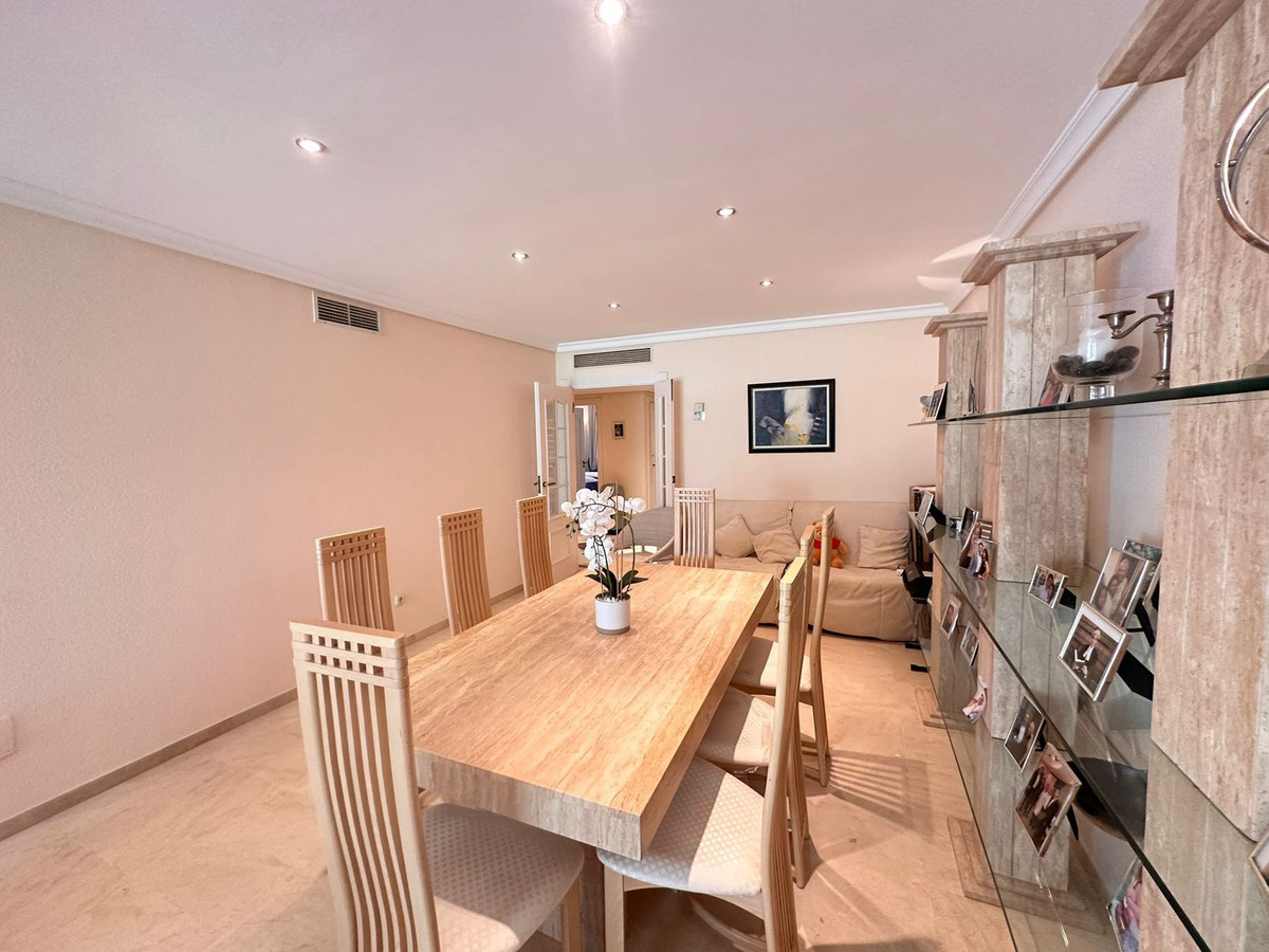 Appartement te koop in Estepona | 2 slaapkamers H5482210