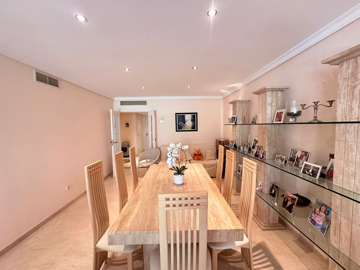 Appartement te koop in Estepona | 2 slaapkamers H5482210