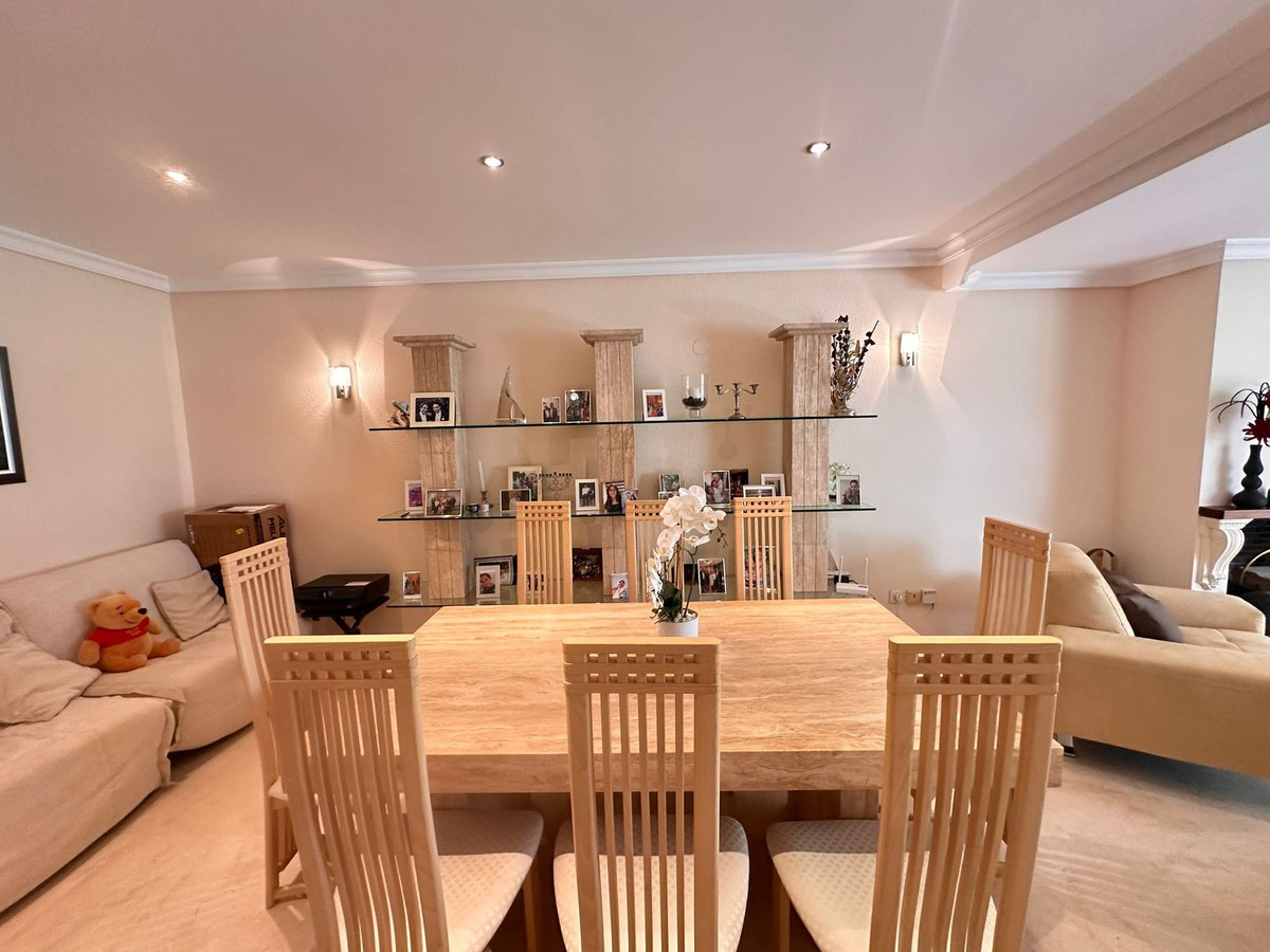 Appartement te koop in Estepona | 2 slaapkamers H5482210
