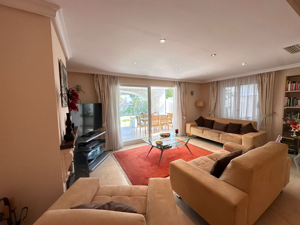 Appartement te koop in Estepona | 2 slaapkamers H5482210